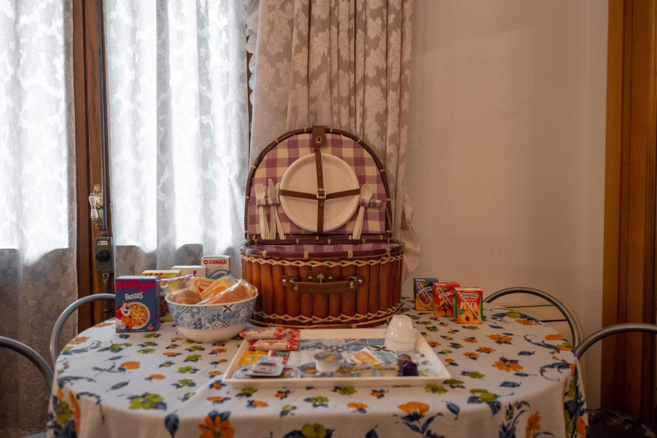 B&B Family First Capriate San Gervasio Ngoại thất bức ảnh